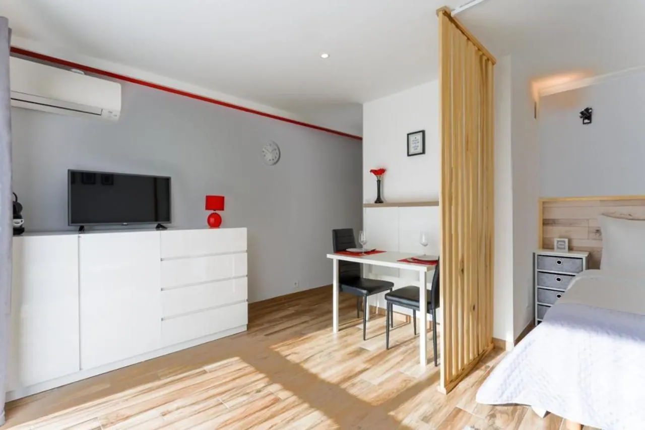 Guestready - Fully Renovated Apartment Near The Beaches France